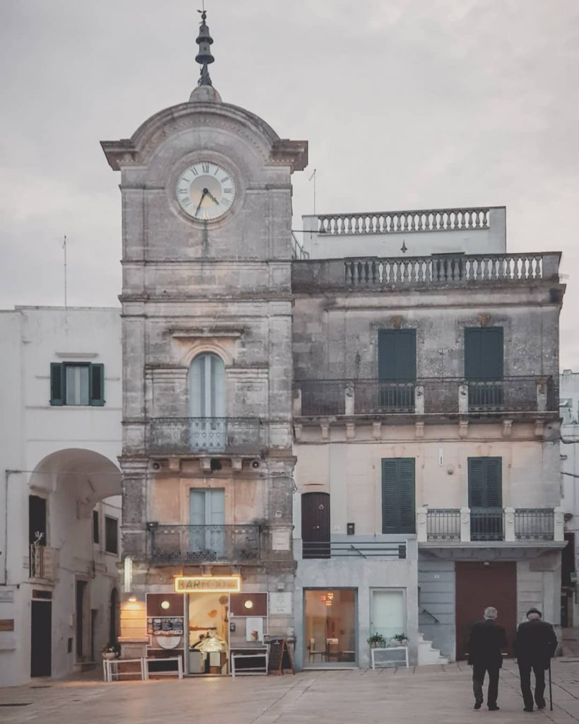 Cisternino Torre del Reloj