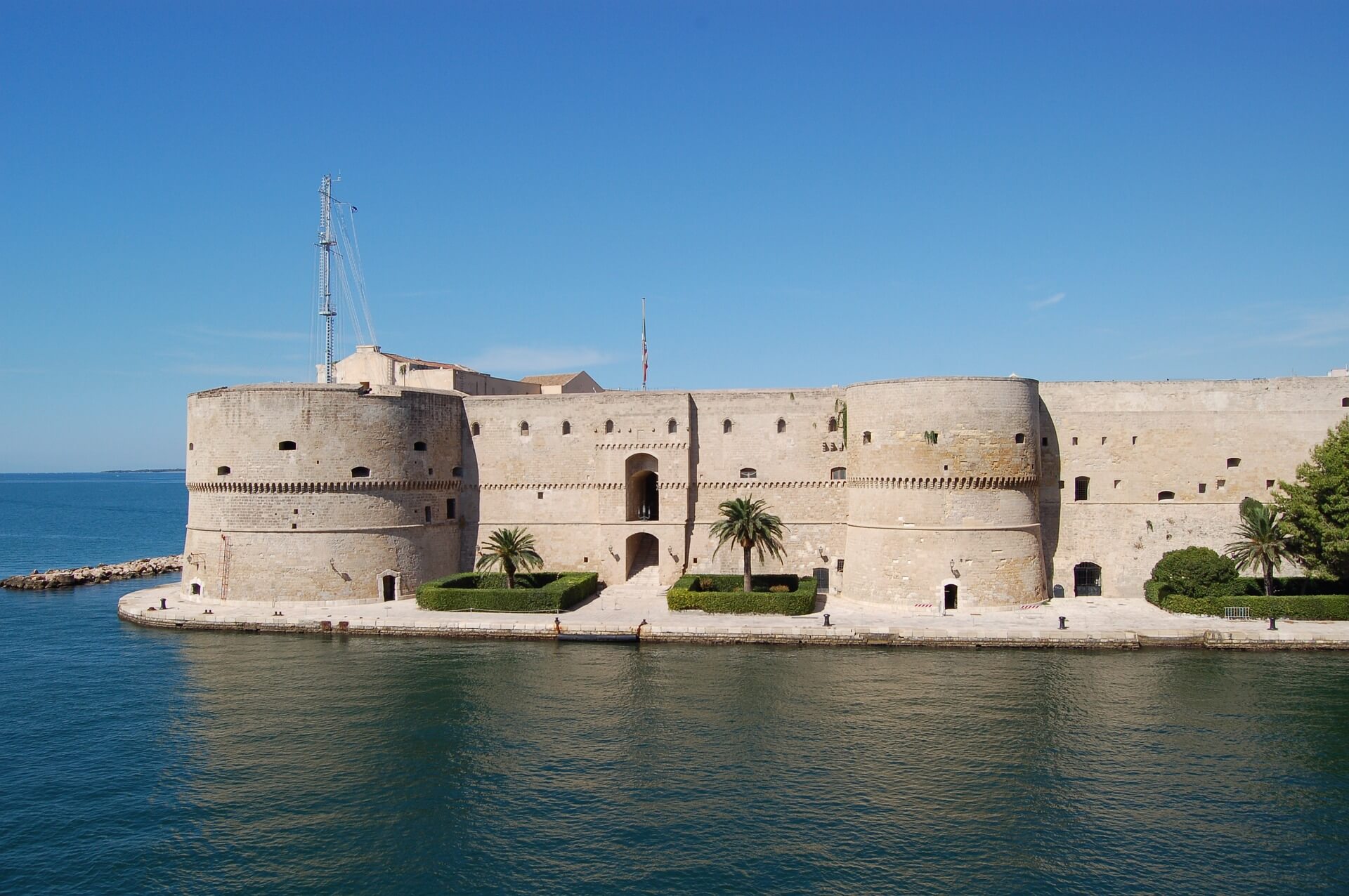 Castillo Aragonés Taranto Puglia